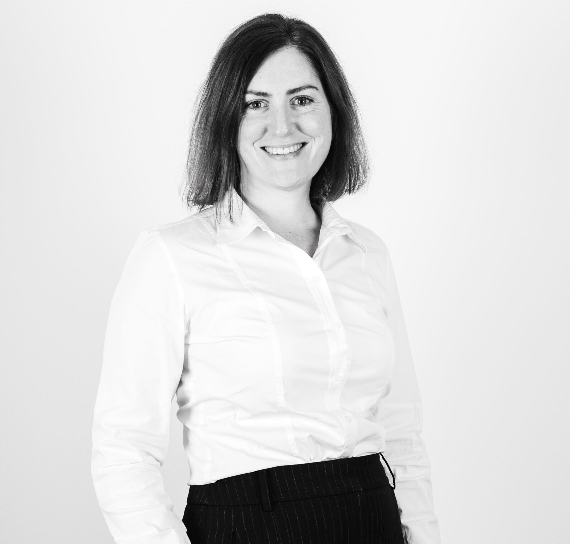 Dr Sara Howard